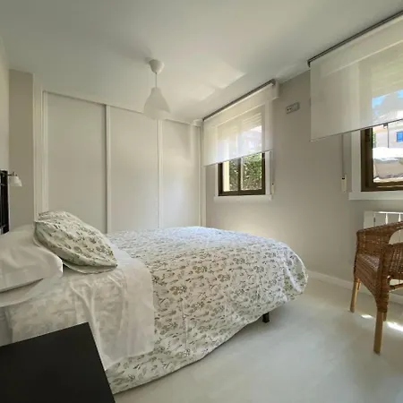 Housingcoruna Playa 02 *